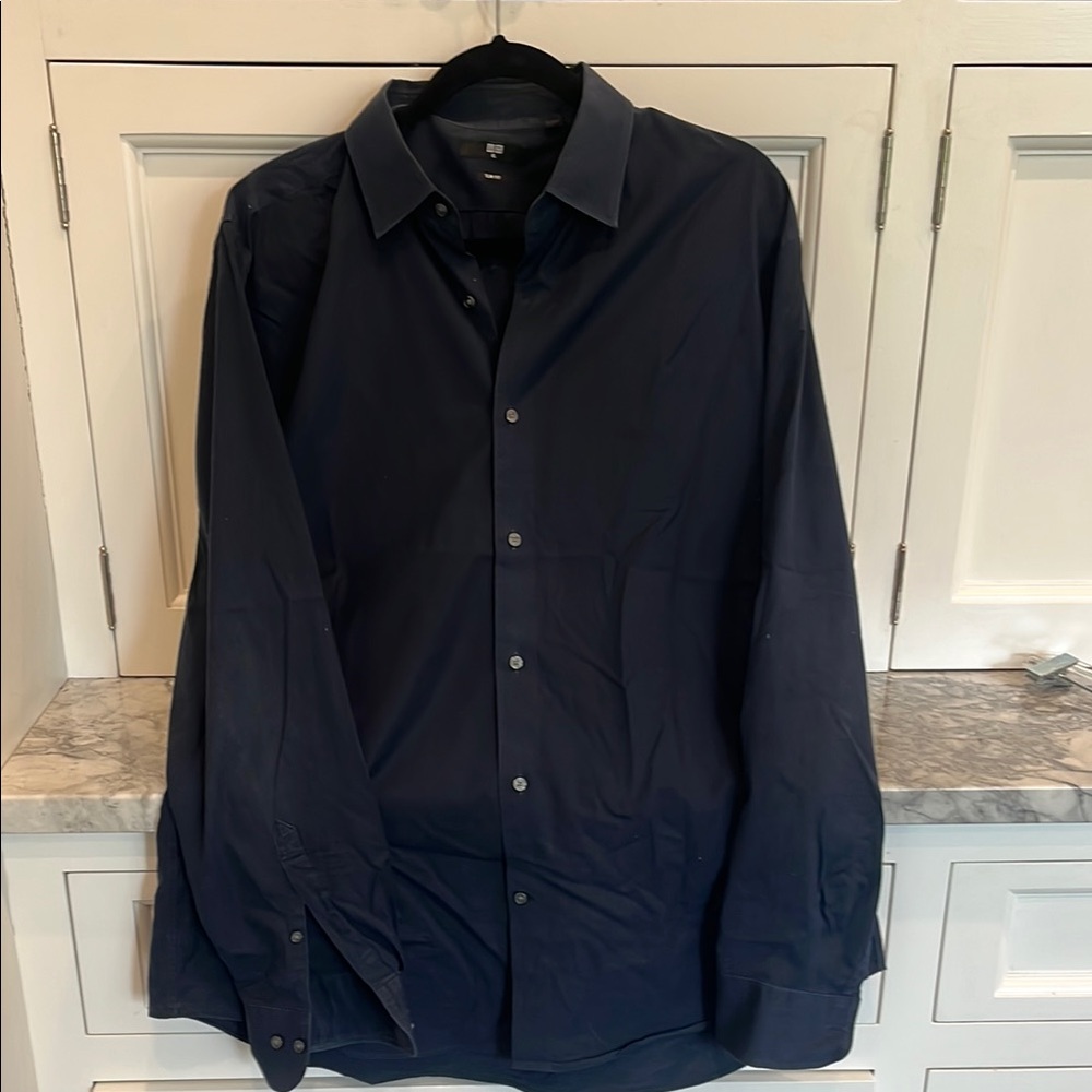 Uniqlo Mens button down shirt